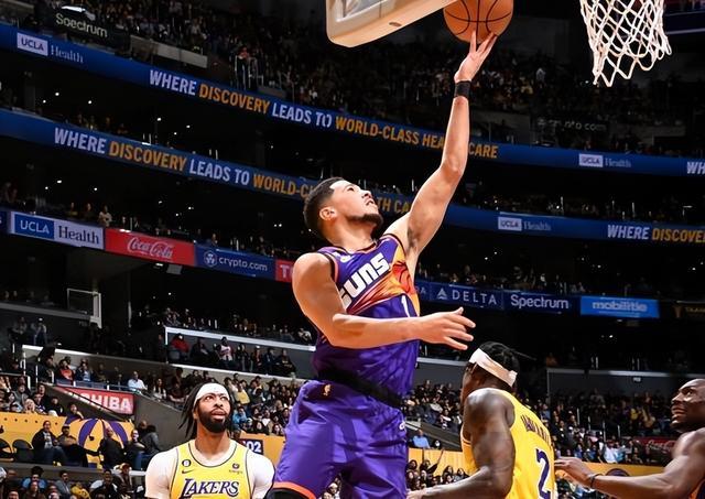 开云中国-Ming在老鹰比赛中反败为胜,重返赛场引发热议!的简单介绍-开云中国