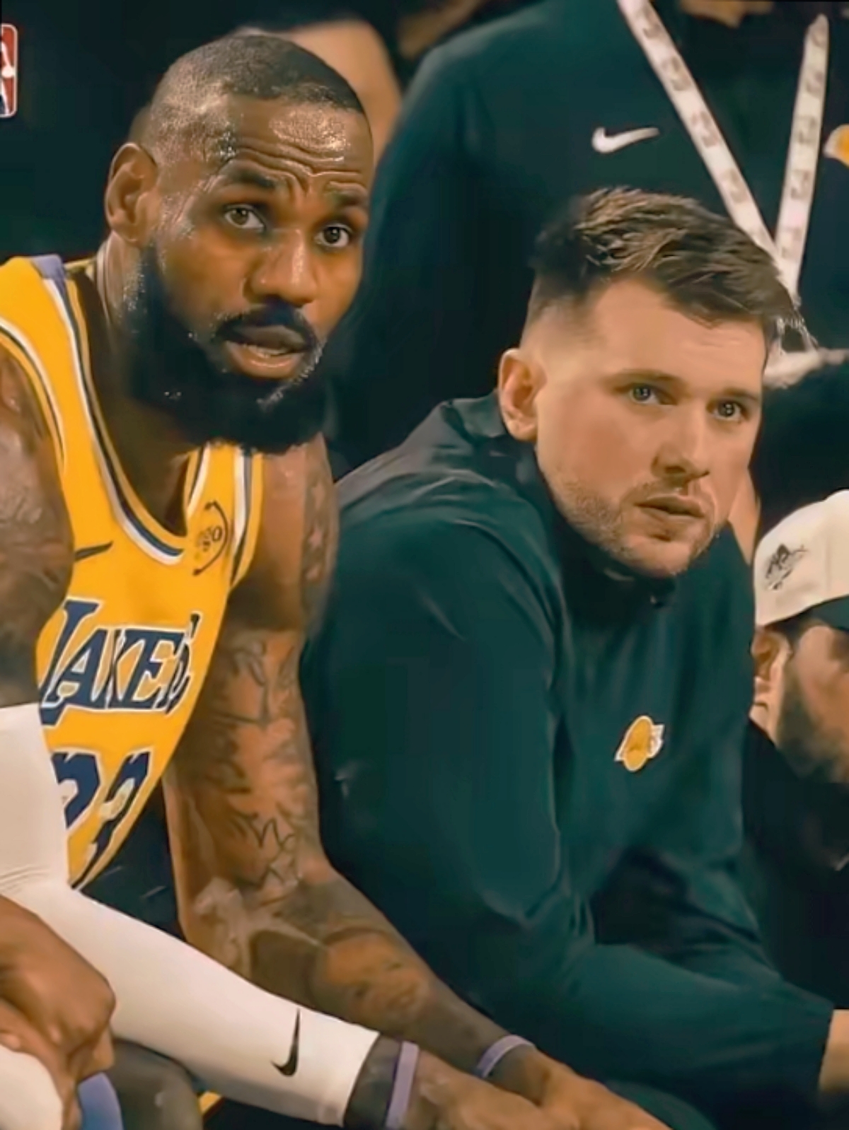 开云体育-詹姆斯迎来十二赛季出色发挥,阿森纳观众热烈欢呼!-开云体育