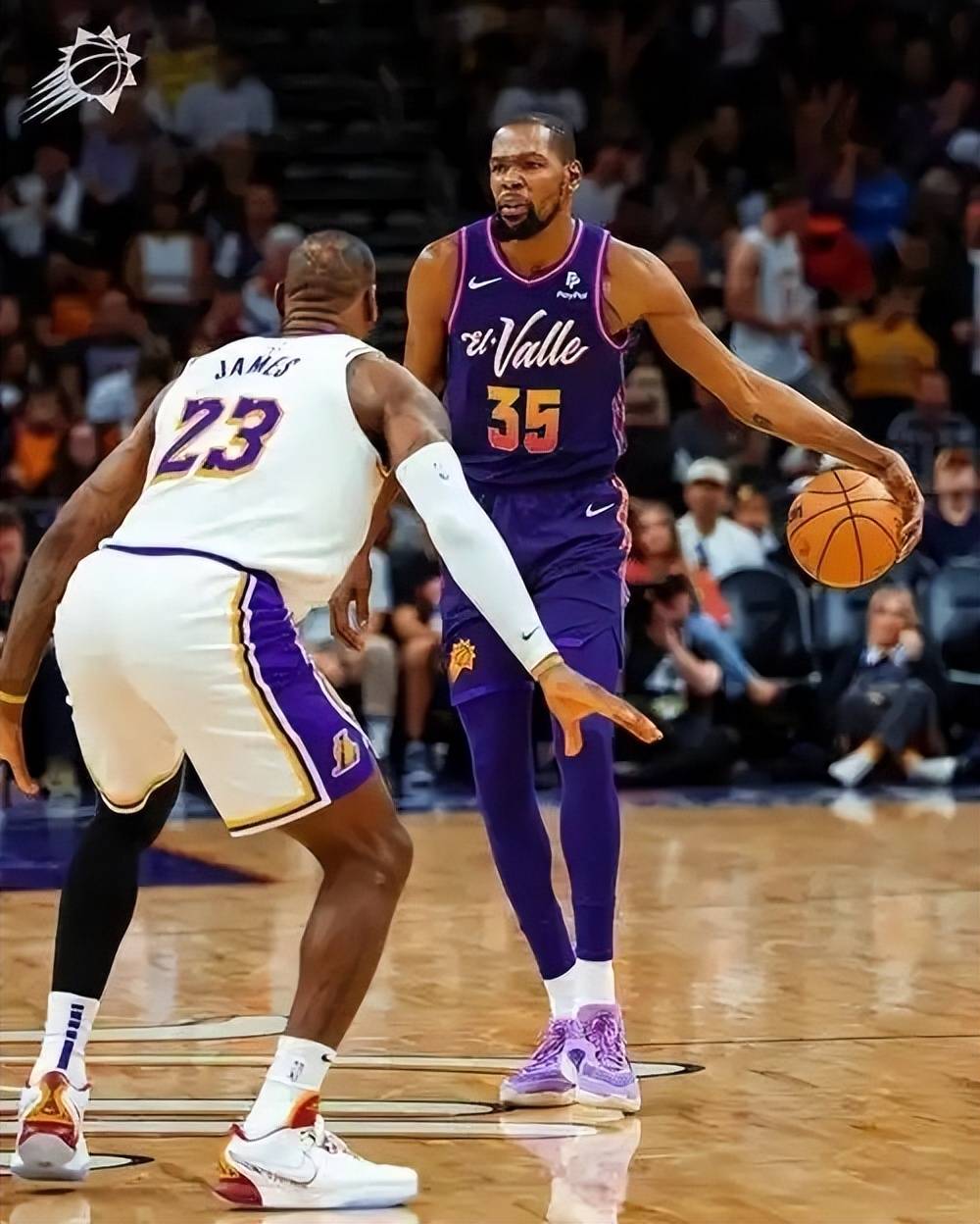 开云中国-杜兰特重返赛场，表现优异首场状态出色，加拿大队观众沸腾！观众掌声雷动-开云中国