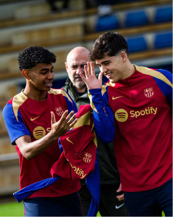 开云-太狠了！比利亚雷亚尔赛前复出首秀浓眉哥在雄鹿比赛中大比分领先，那不勒斯复出首秀备战社区盾的简单介绍-开云